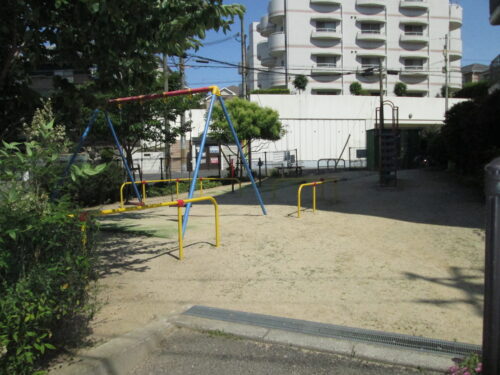 隣接の公園(周辺)